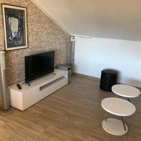 Adriatic Rab Apartment *